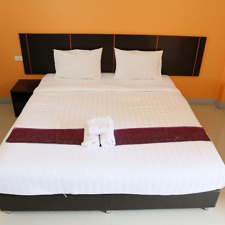 La Viva Hotel Buriram Ngoại thất bức ảnh