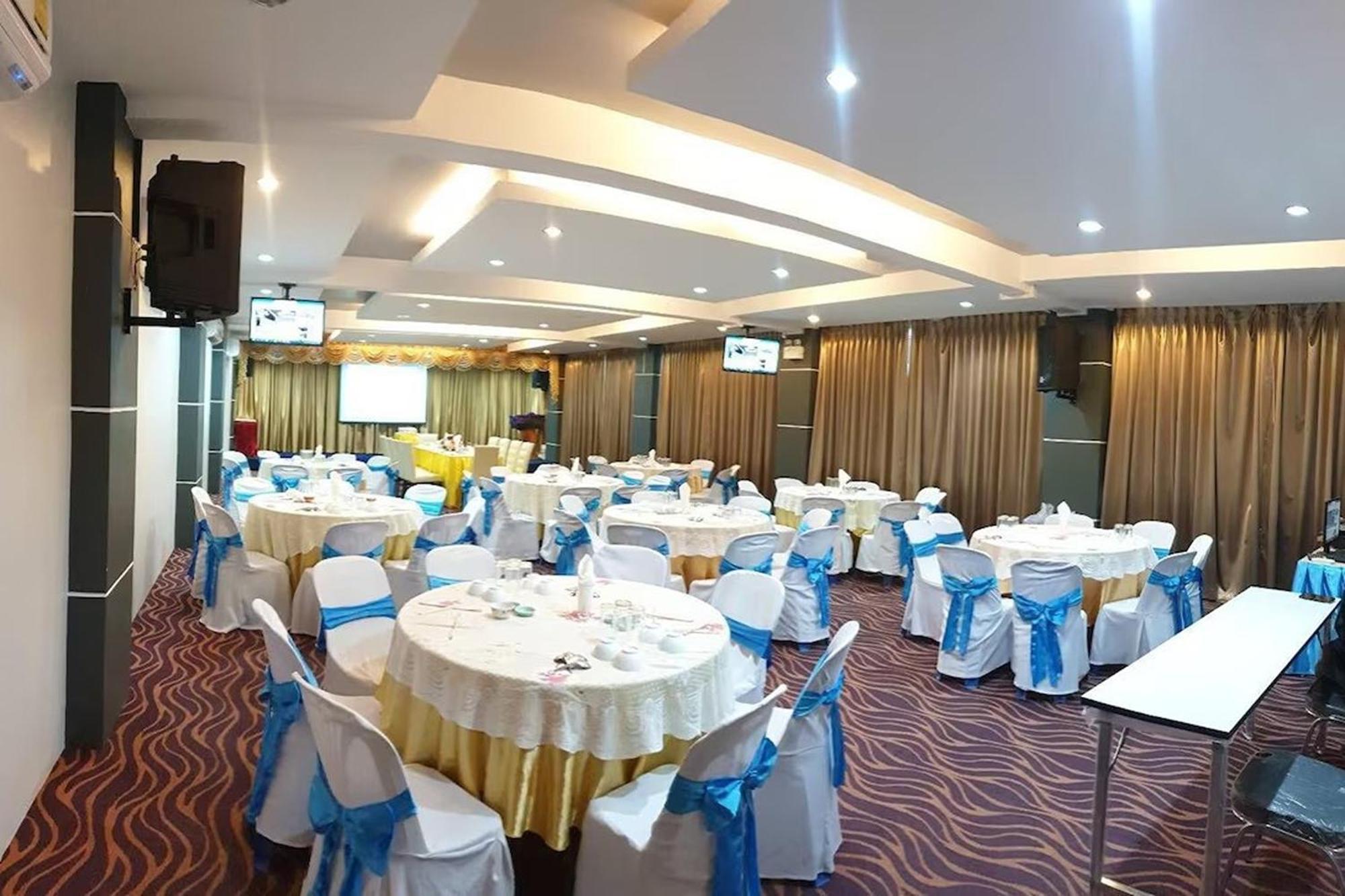 La Viva Hotel Buriram Ngoại thất bức ảnh