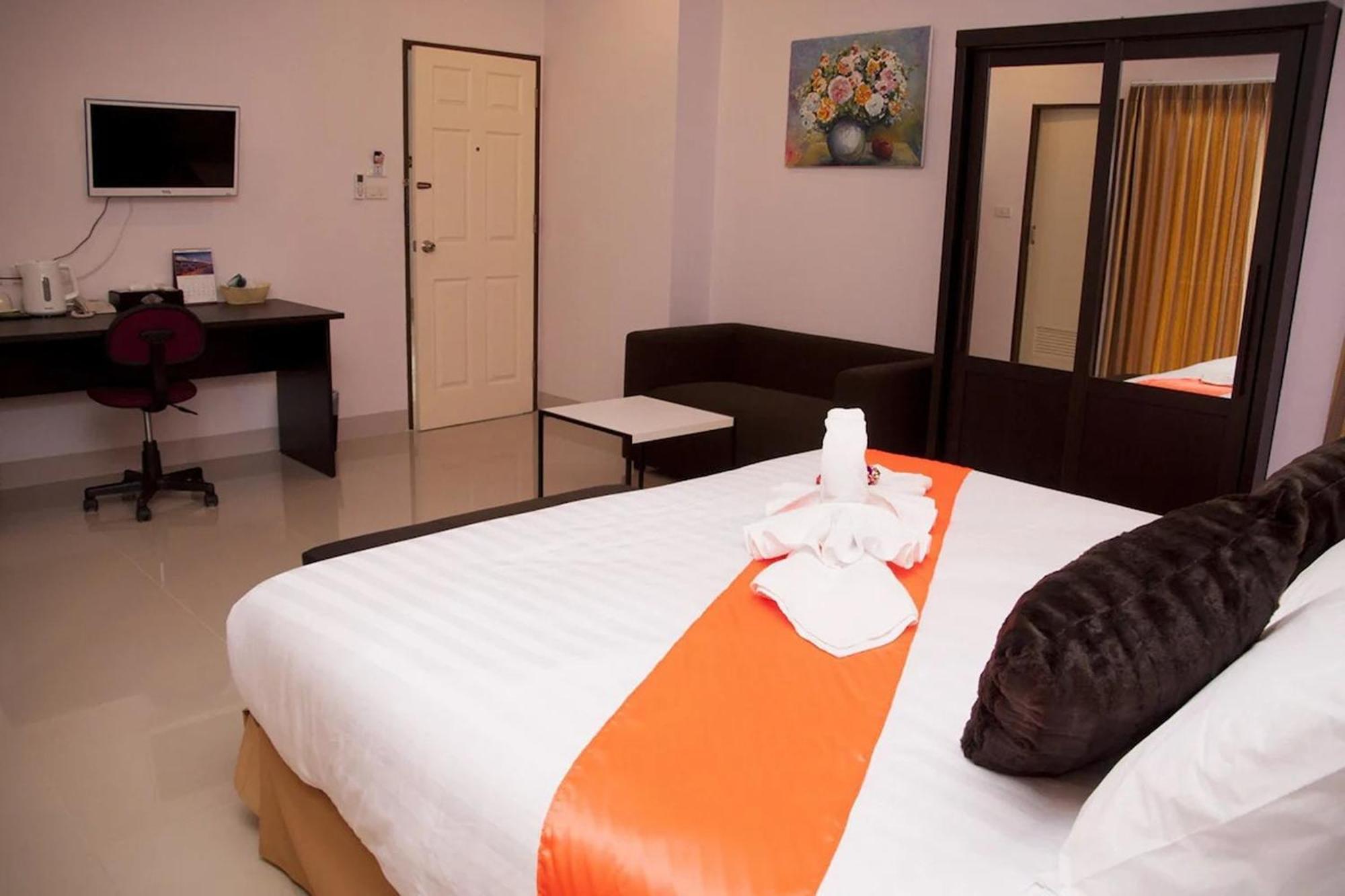 La Viva Hotel Buriram Ngoại thất bức ảnh