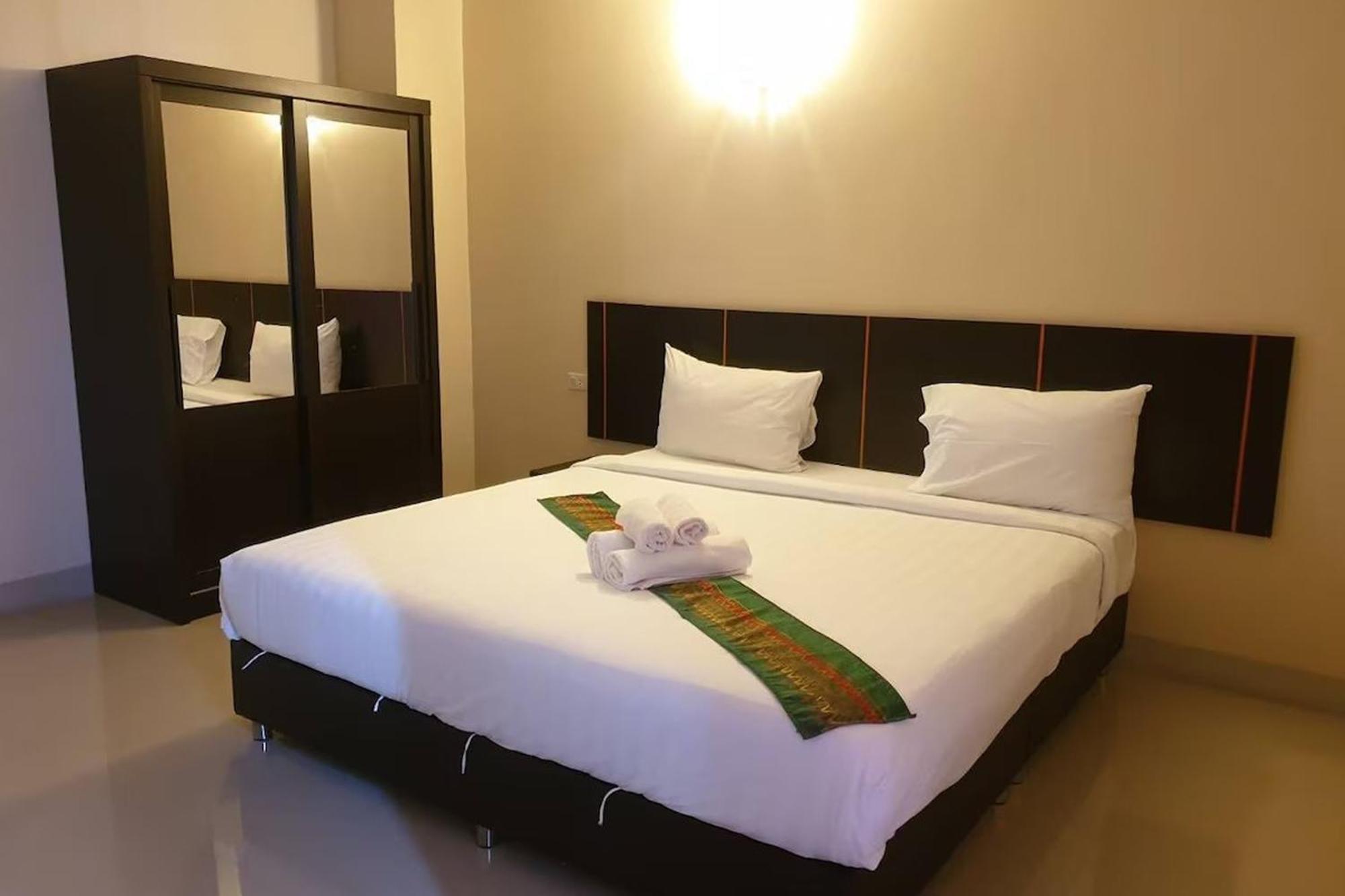 La Viva Hotel Buriram Ngoại thất bức ảnh