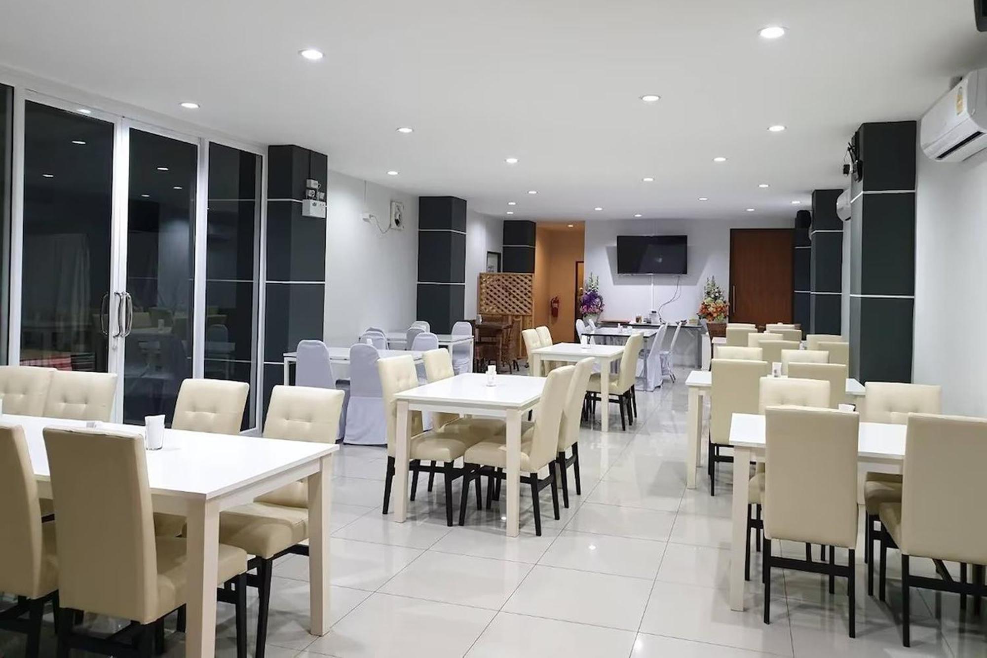 La Viva Hotel Buriram Ngoại thất bức ảnh