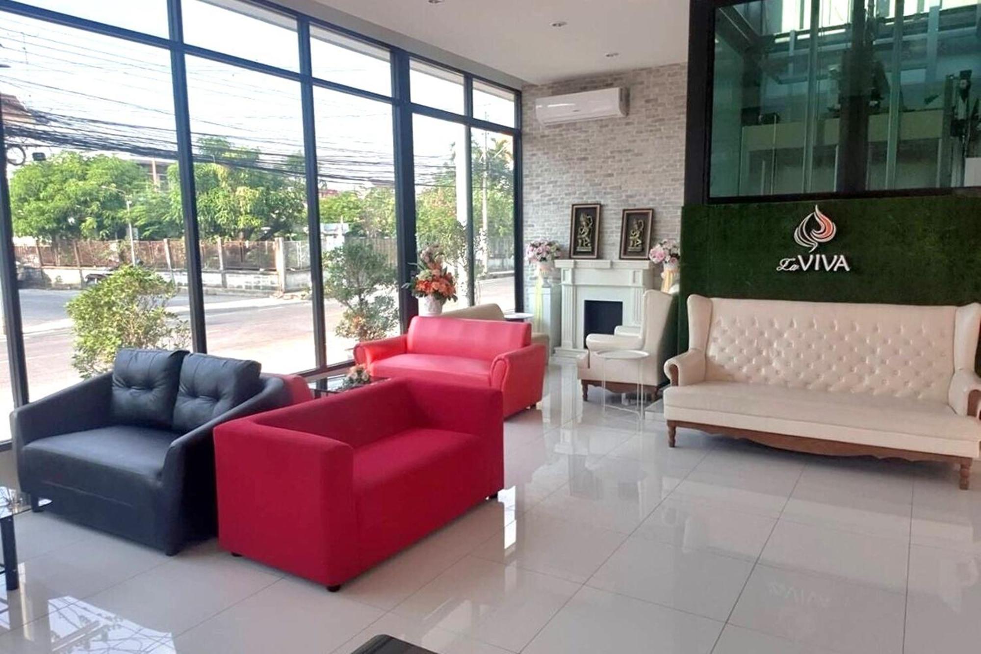 La Viva Hotel Buriram Ngoại thất bức ảnh